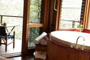 酒店 Mount Quincan Crater Retreat