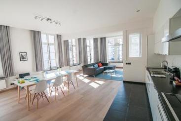 هتل Your House Apartments