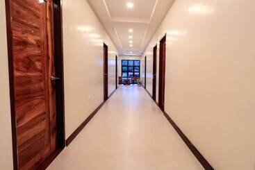 酒店 Josefina's Tourist Inn