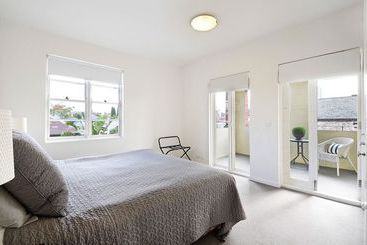 Albert Park Apartments