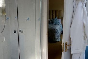 Avalon Lodge Bed And Breakfast