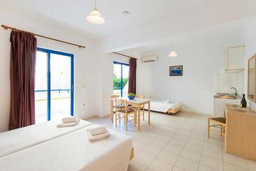 아파트 Blue Roses