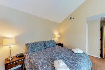 호텔 Evian At Shipyard By Hilton Head Accommodations