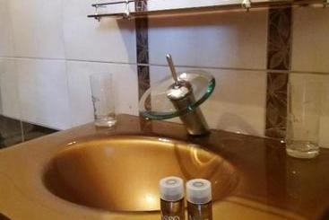 هتل Guest House El Greco