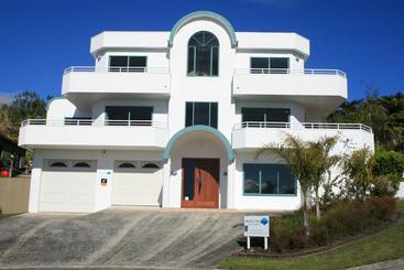 هتل Pacific View B&b