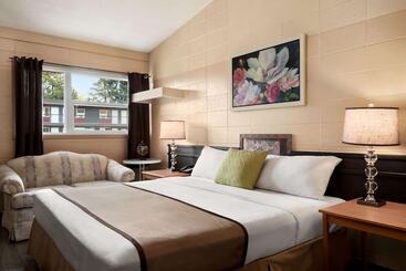 בית מלון כפרי Thriftlodge Edmonton