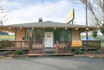 فندق على الطريق Centralia Inn