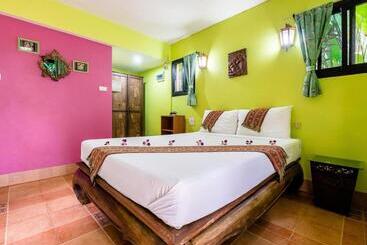 פנסיון Chez Charly Bungalow