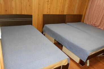 ペンション Elvis B&b