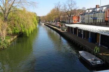 پانسیون Riverside