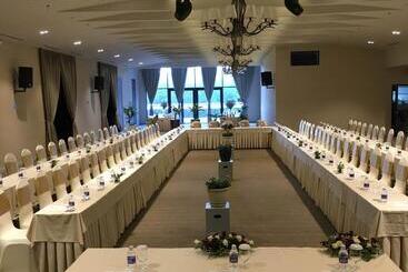 Terracotta Hotel & Resort Dalat