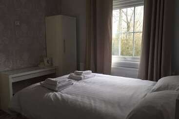 צימר The Volunteer