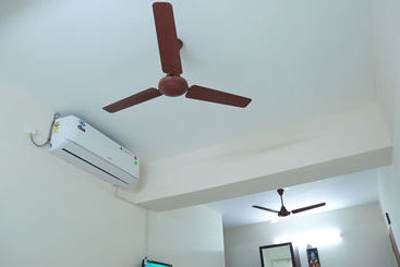 ホテル Hare Krishna Inn