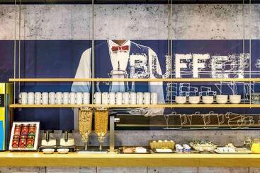 בית מלון כפרי Ibis Budget L'isle Adam