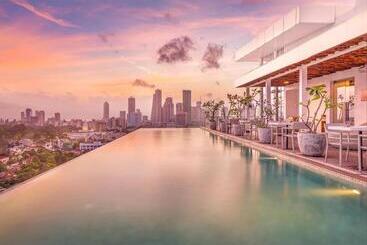 هتل Jetwing Colombo Seven