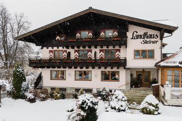 هتل Landhaus Steiner