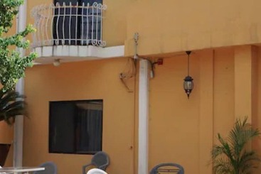 ホテル Maria Luisa Inn & Suites