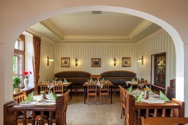 ホテル Pfaffenhofen