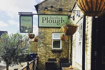 Отель The Plough Bicester