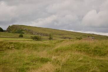 בית מלון כפרי Twice Brewed Inn