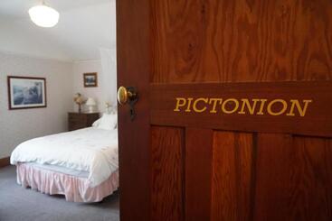 פנסיון The Gables B&b