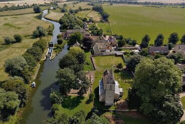 بيت River Nene Cottages