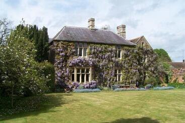 Bed and Breakfast Heyford House