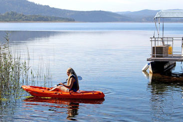 هتل Lakeside Lodge & Spa