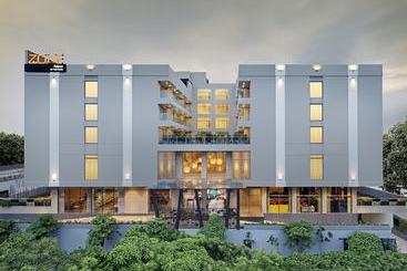 בית מלון כפרי Zone By The Park Raipur