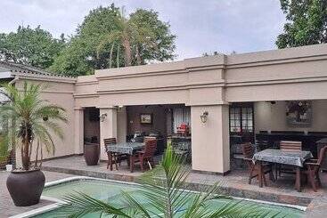 פנסיון Royal Game Guest House