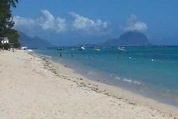 Sunset Beach Apartment