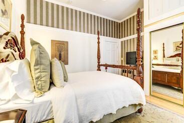 The St. Mary S Inn, Bed And Breakfast