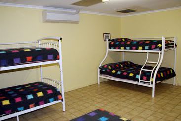 هاستل Oceanfront Backpackers