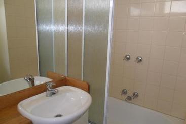 דירות לתיירים Australian Home Away @ Richmond