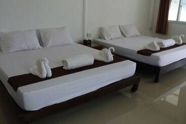 Отель Bottle Beach 2 Bungalows