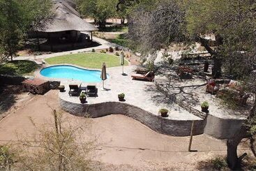 בית מלון כפרי Ku Sungula Safari Lodge