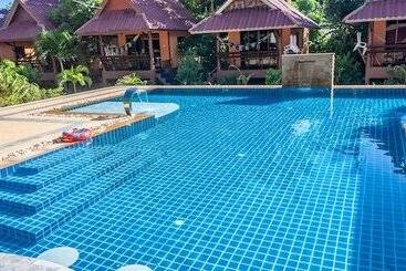 酒店 Lanta Pearl Beach Resort