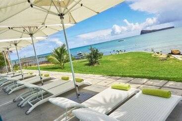 Жильё для туристов Myra Seafront Suites And Penthouses By Lov