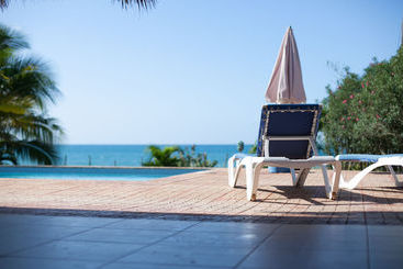 استراحتگاه Marblue Villa Suites