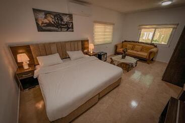 هتل Petra Jewel Luxury