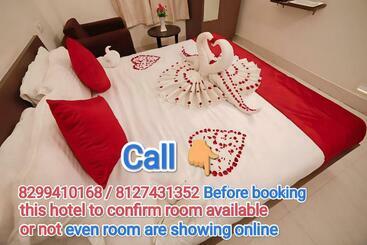 پانسیون Sada Shiv Guest House ,similar To 3 Star Type, Near Kashi Vishwanath Temple And Dashashwamedh Ghat W