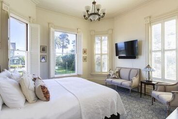 مبيت وإفطار Pinc Lady Mansion