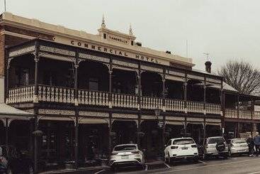 فندق Tanswells Commercial Hote