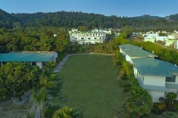 בית מלון כפרי The Tattwaa Corbett Spa & Resort