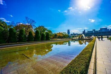 Hiroshima Capsule Hotel & Sauna New Japan Ex Caters To Men