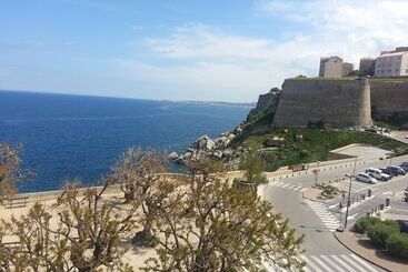 هتل Restaurant Christophe Colomb