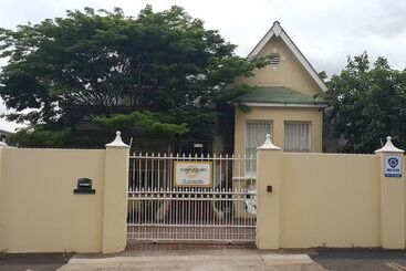 בית מלון כפרי Sommersby Bed & Breakfast