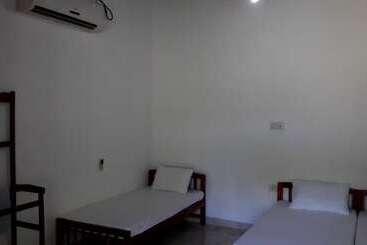 Отель The Green Guest House