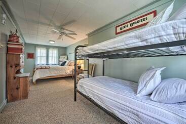 1940s Farm Cottage W/ Fire Pit, 4 Mi To Lake