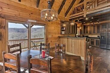 コテージ Hilltop Cabin On 5 Acres W/ Hot Tub & Waterfall!